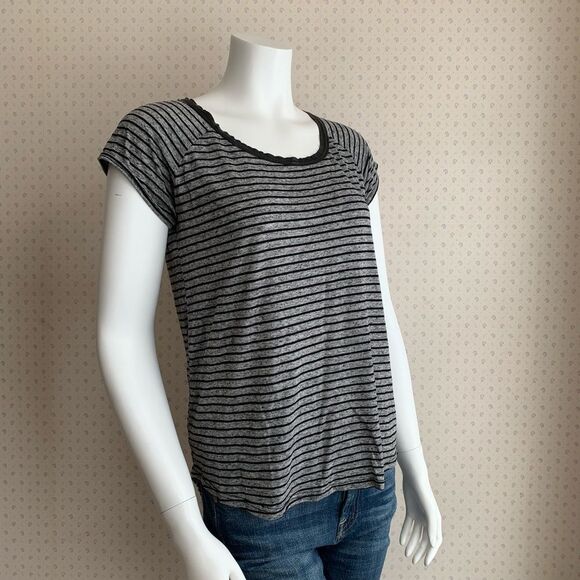 Dorothy Perkins Lightweight Gray Black Pinstripe Cap Sleeve T Shirt sz Small PW2 - Picture 2 of 9
